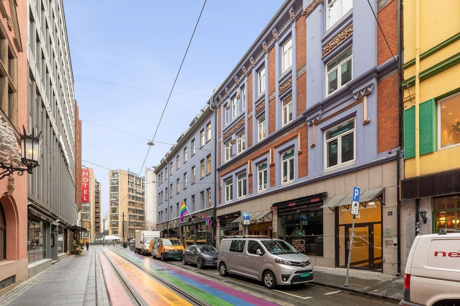 Eiendommen ligger midt i Rosenkrantz gate