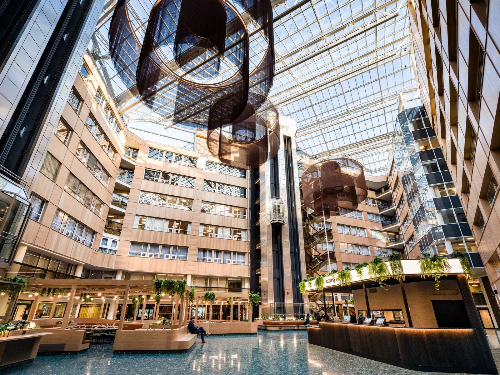 På innsiden av nye Vika Atrium